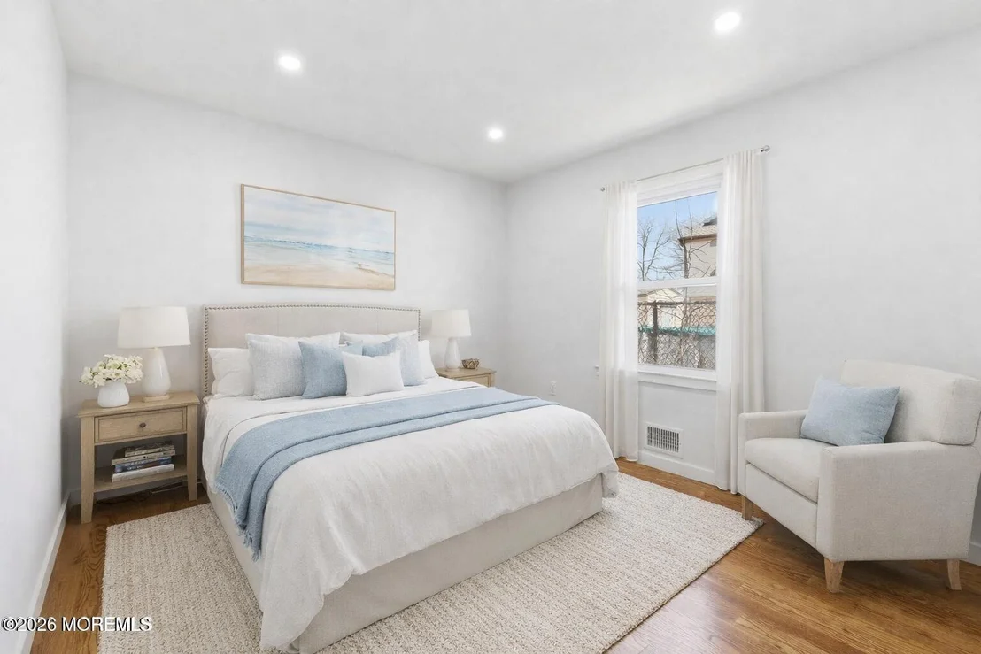 Photo of 52 Pomona Boulevard