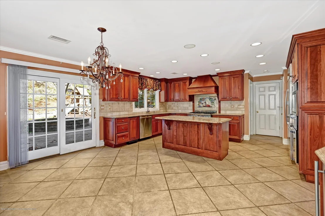 Photo of 7 Beverly Drive