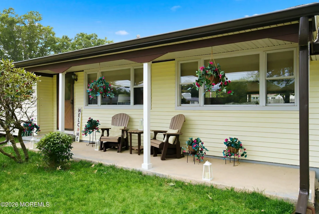 Photo of 1047 Crystal Drive