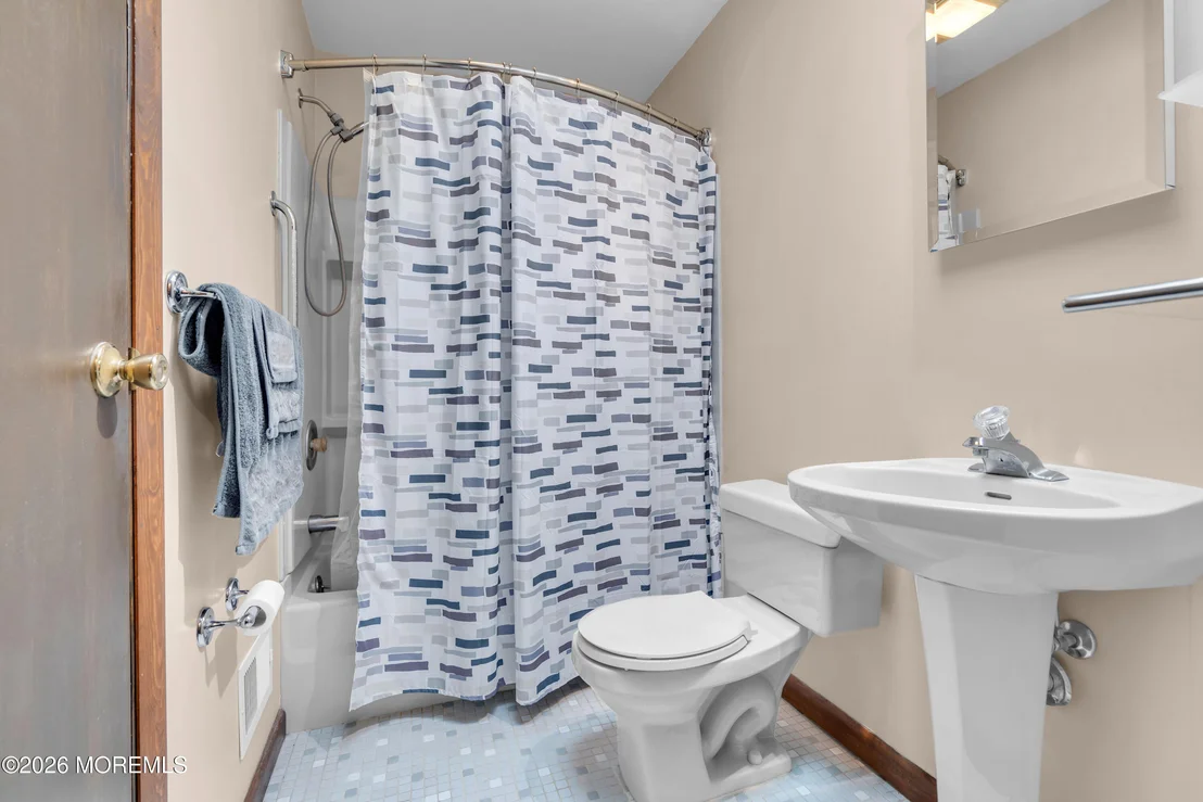 Photo of 99 Cedar Swamp Road