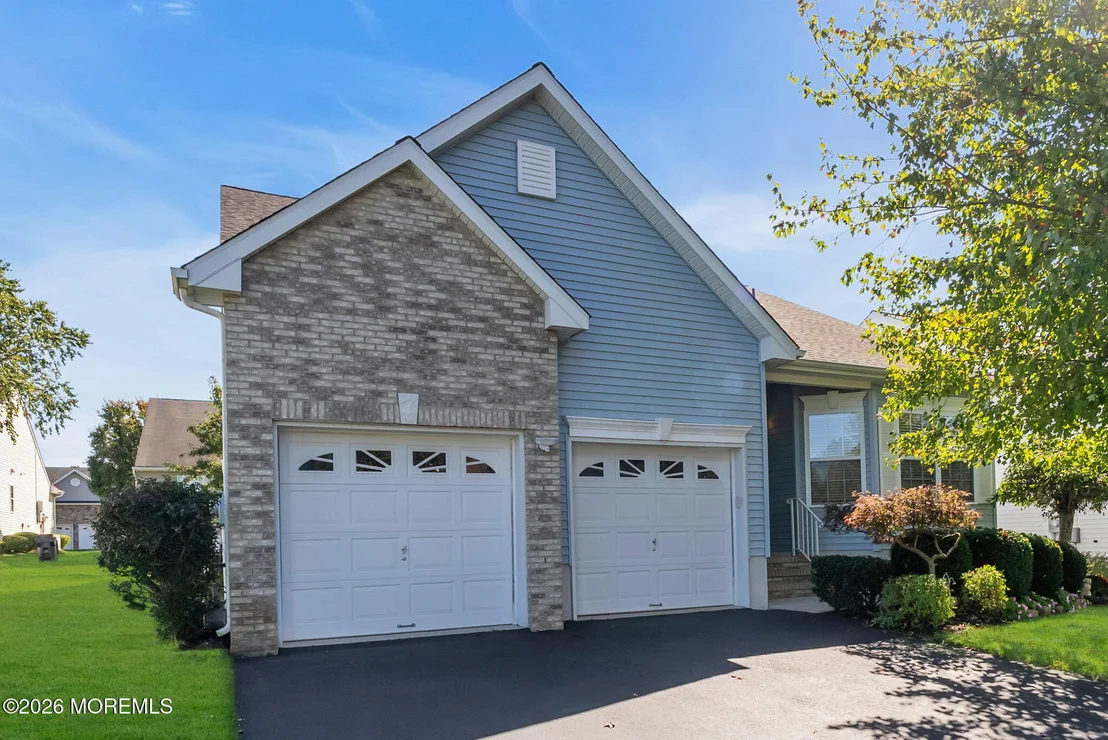 Photo of 18 Inkberry Lane