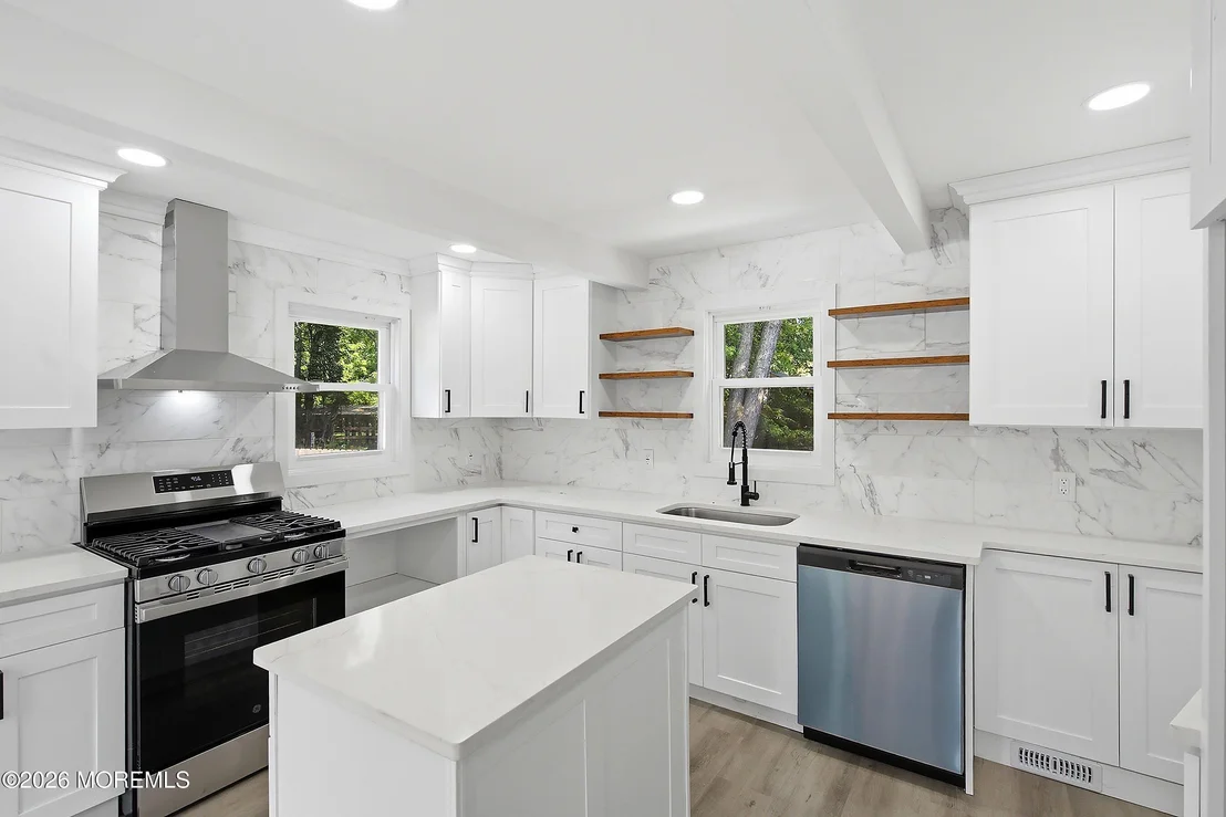 Photo of 164 Maple Avenue