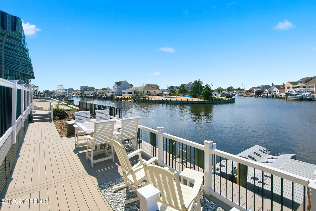 Photo of 819 Forepeak Drive