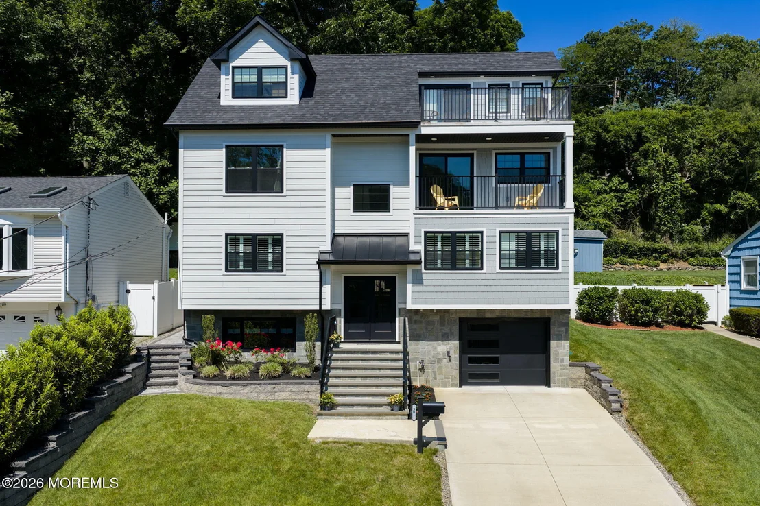 Photo of 30 Bay Street