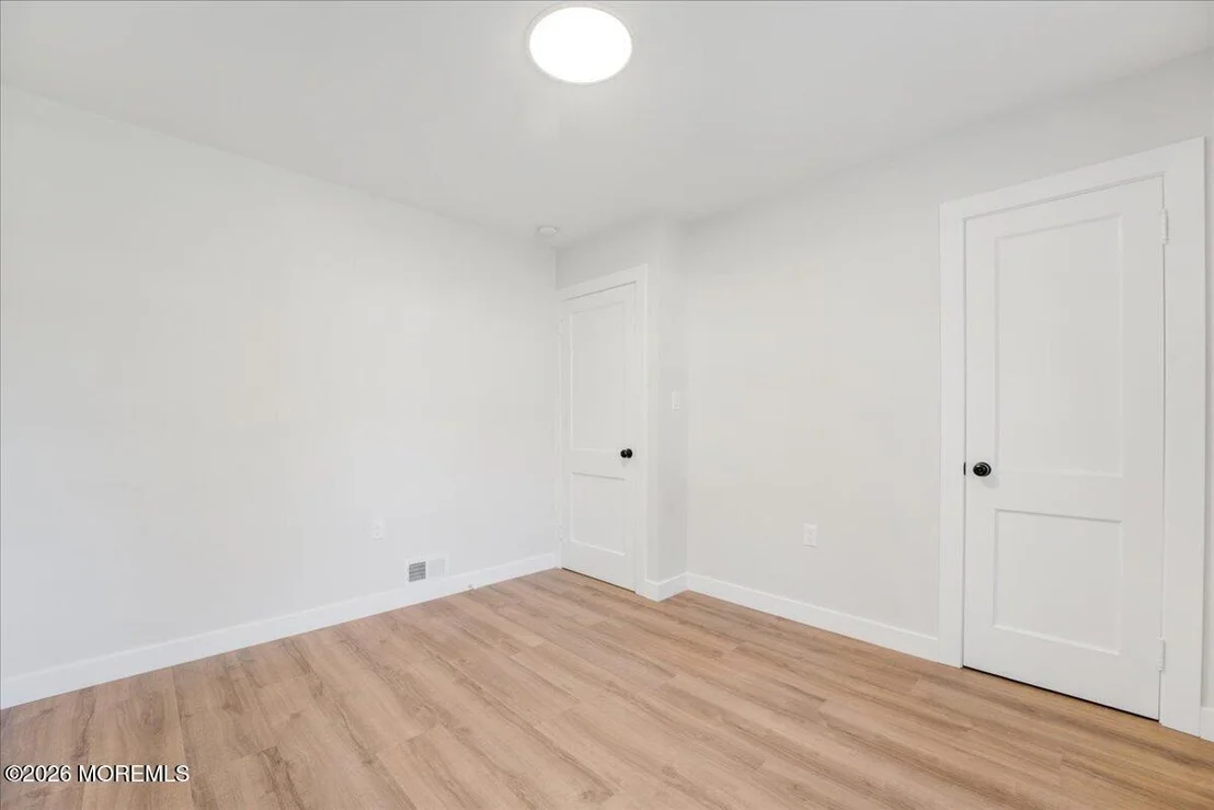 Photo of 39 Point O Woods Drive