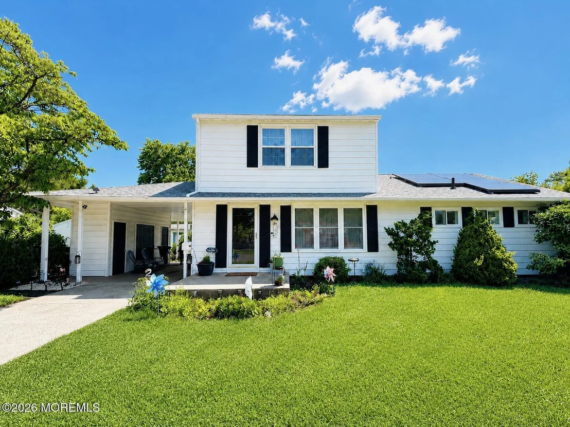 Photo of 18 Oak Landing Road