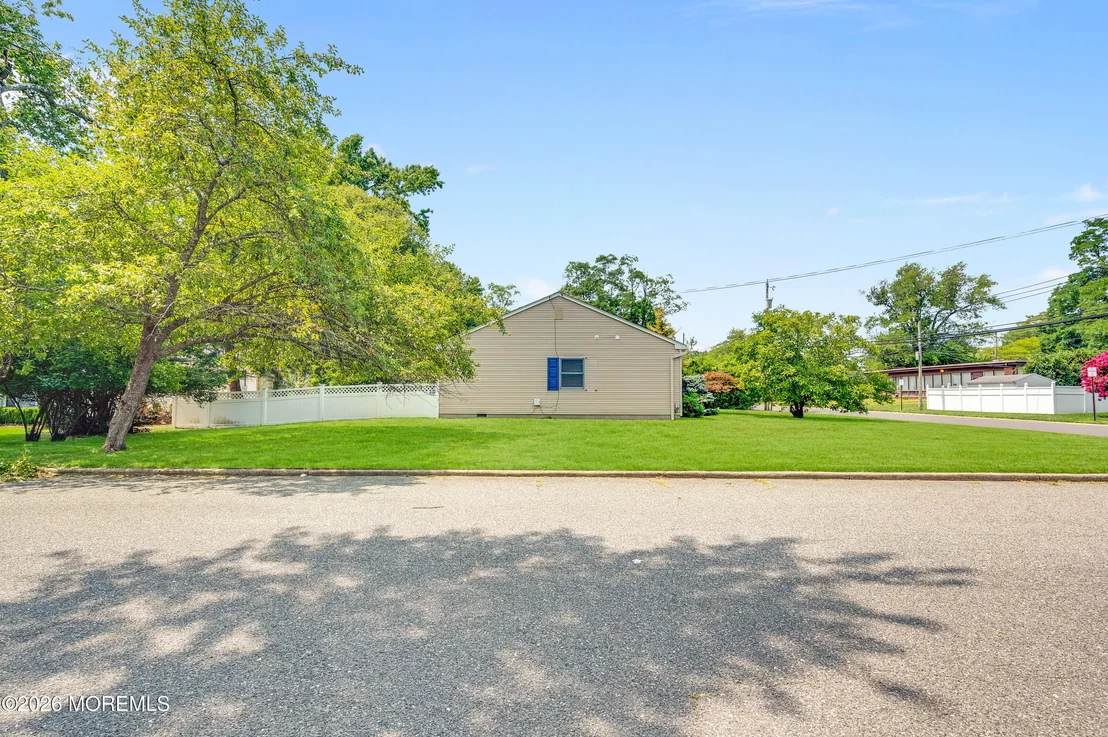 Photo of 718 Auth Avenue