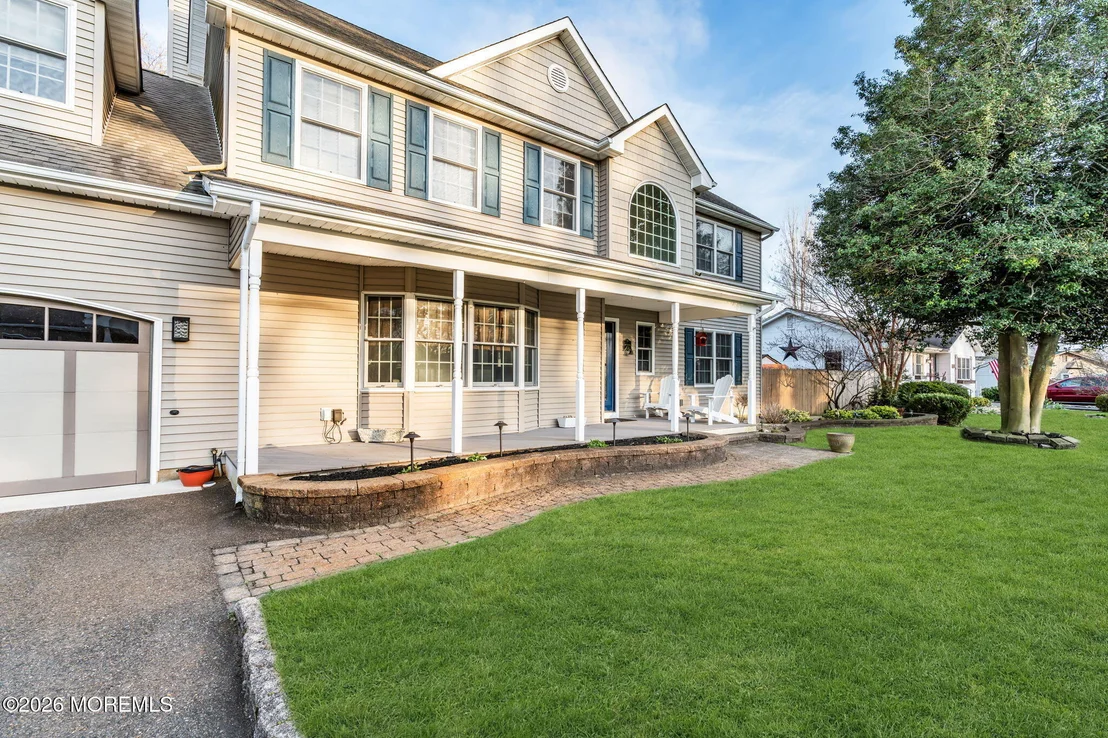 Photo of 475 Admiral Road