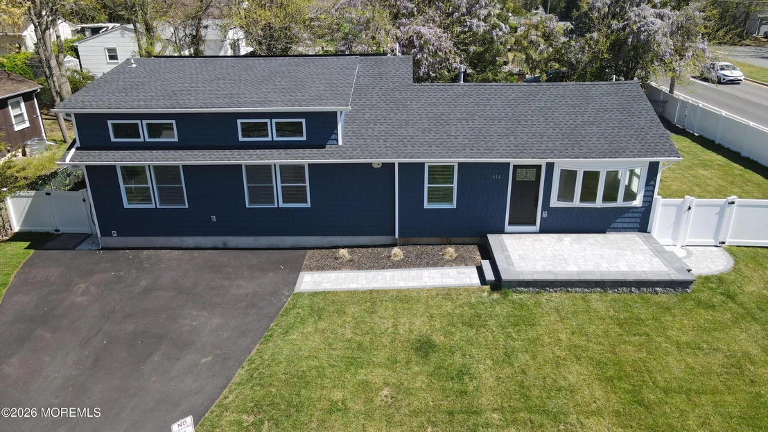 Photo of 414 19th Avenue
