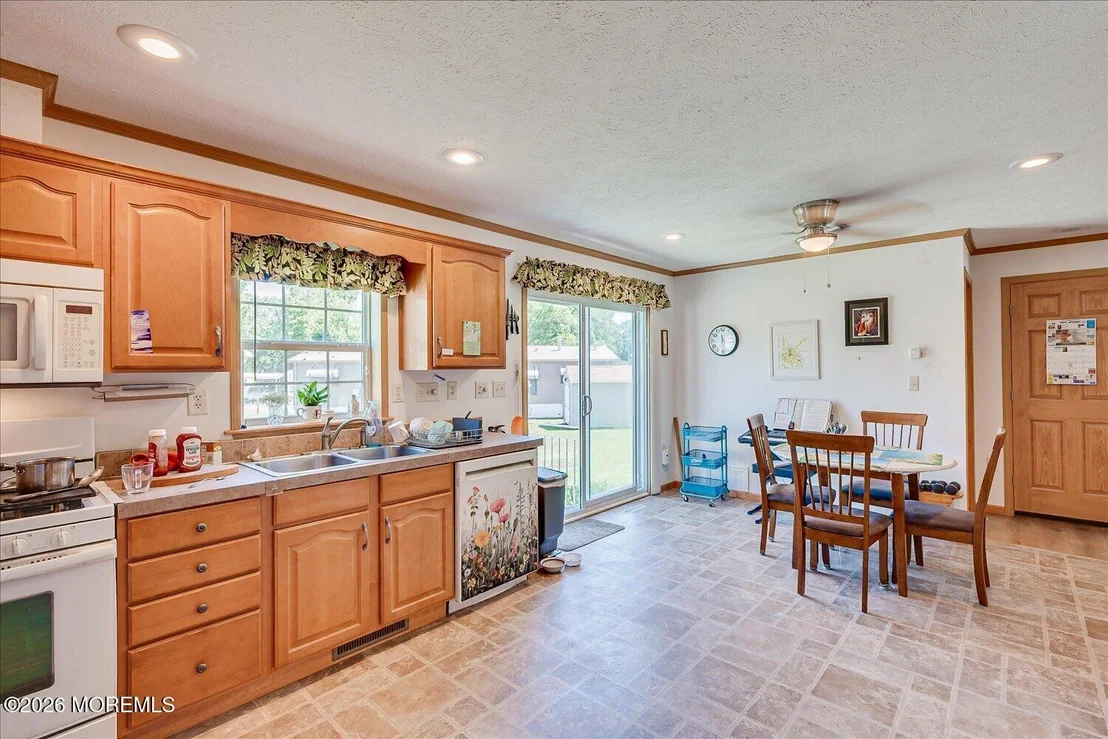 Photo of 22 Easy Street
