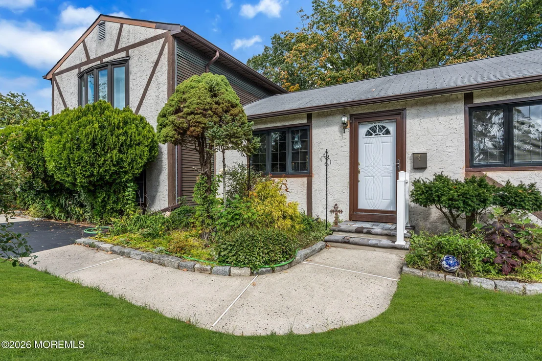 Photo of 4 Hemlock Road