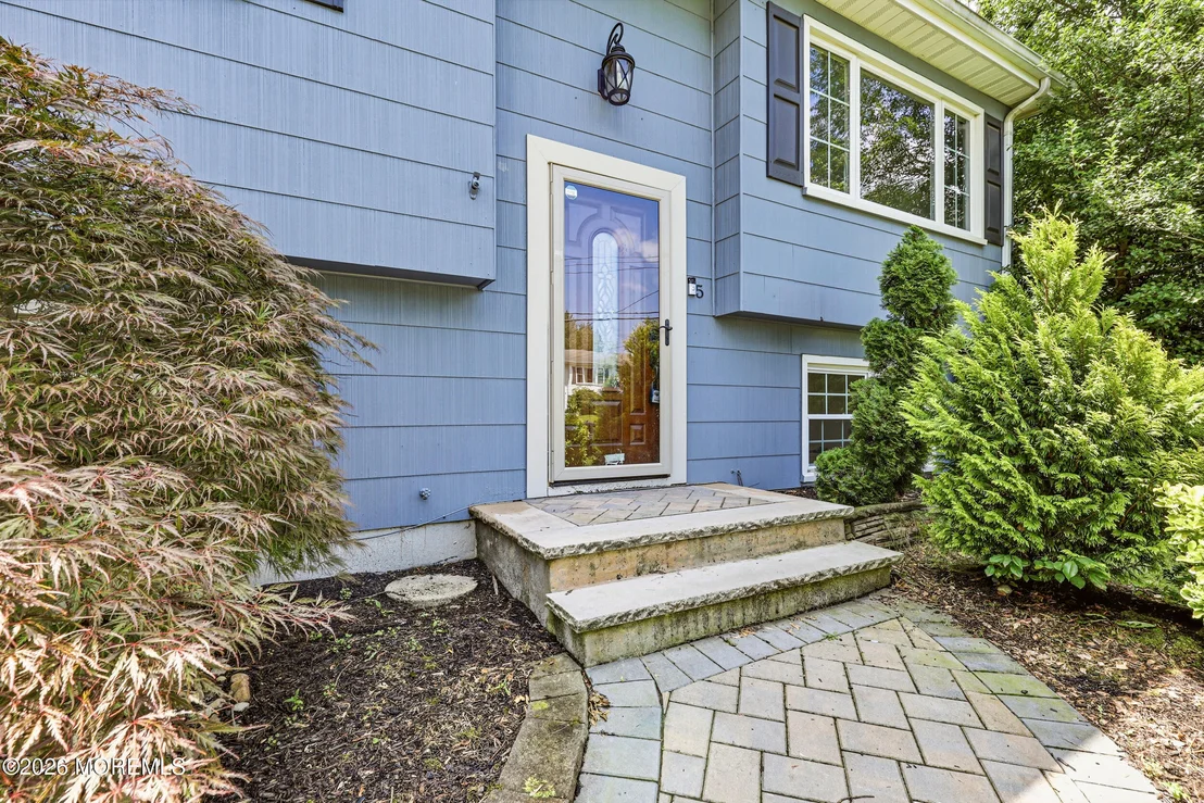 Photo of 5 Dogwood Drive