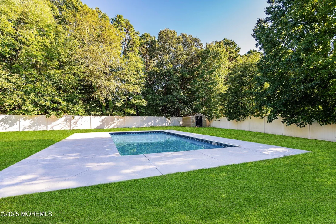 Photo of 657 Rodrigues Lane