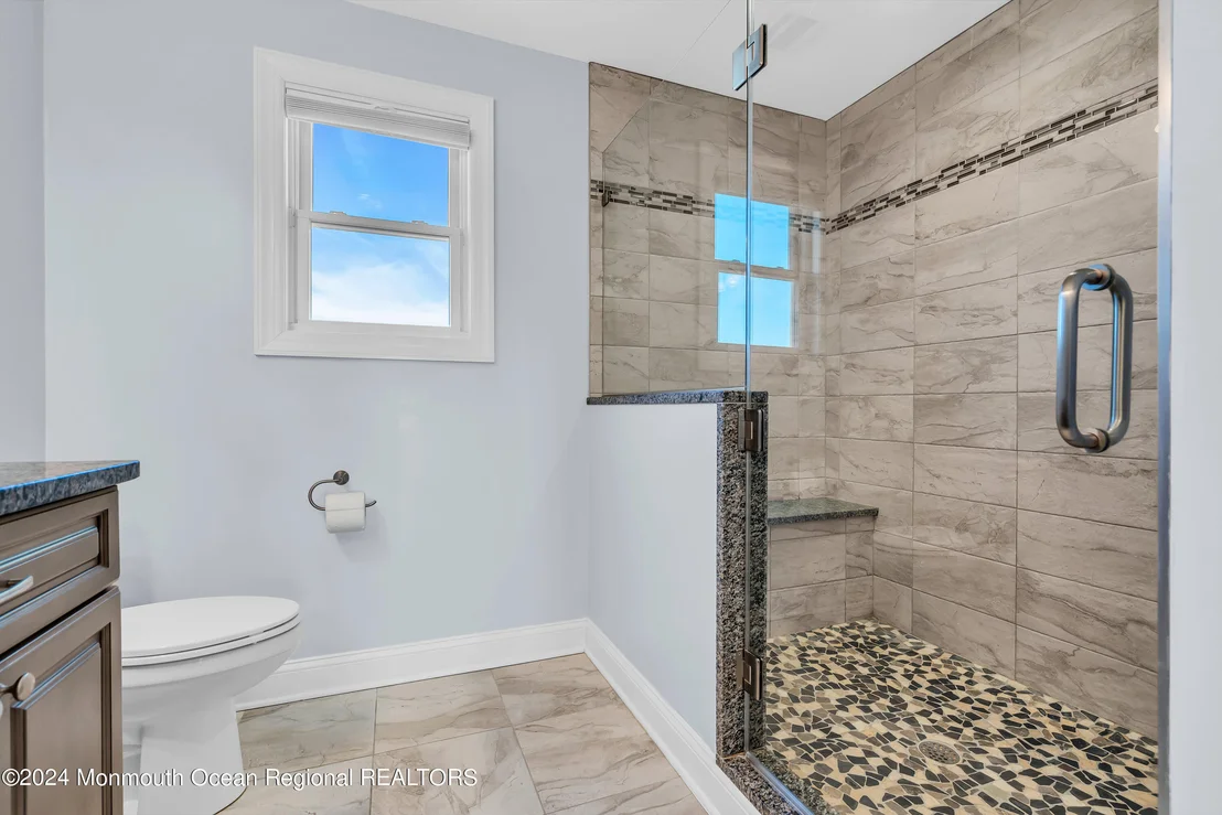Photo of 106 Saint Lawrence Boulevard