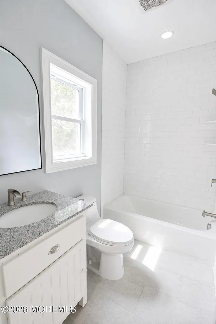 Photo of 427 Central Avenue