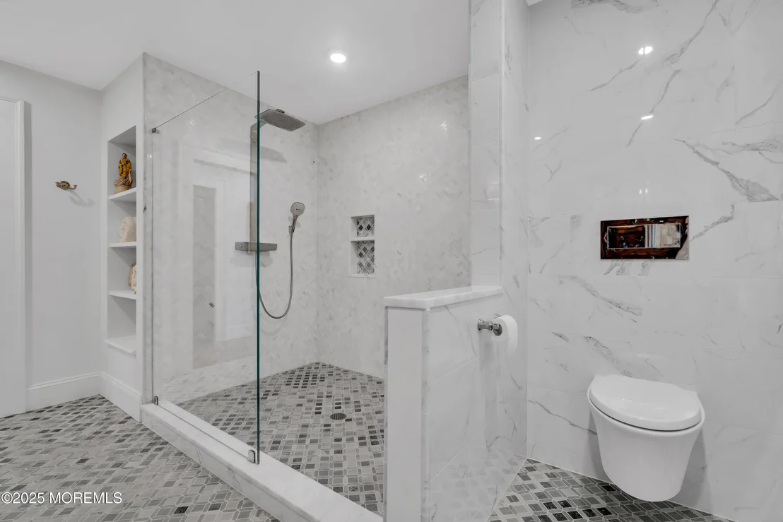 Photo of 2403 Riverside Terrace