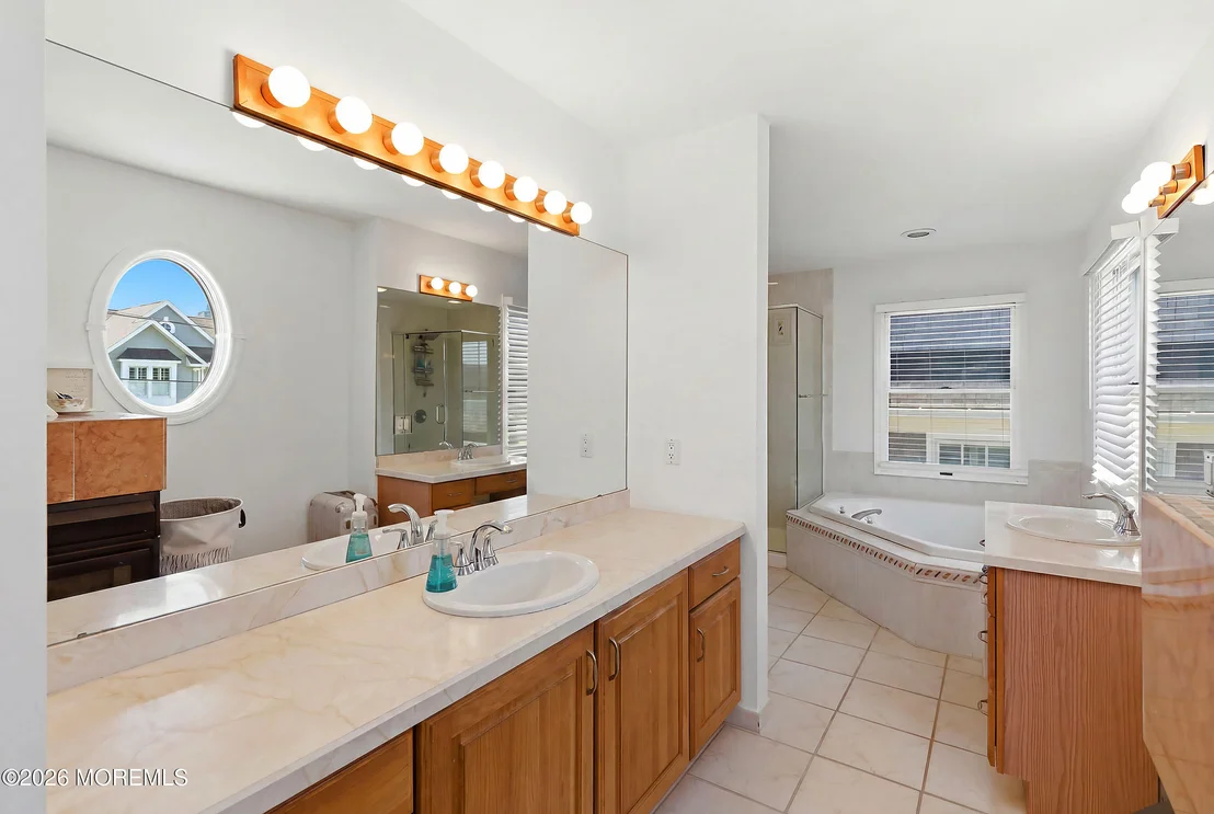 Photo of 384 Pine Avenue