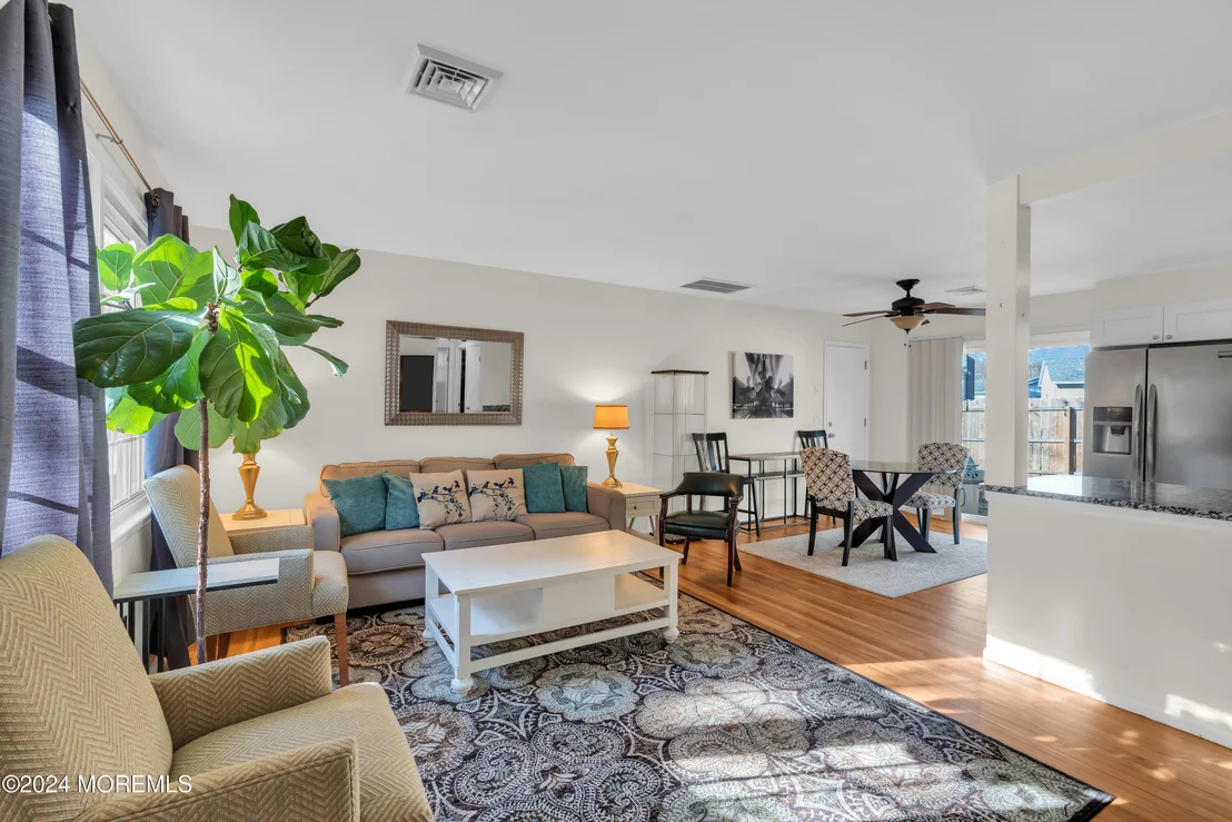 Photo of 512 N Shore Drive