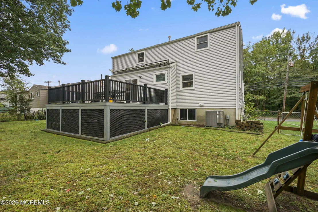 Photo of 335 Middle Road