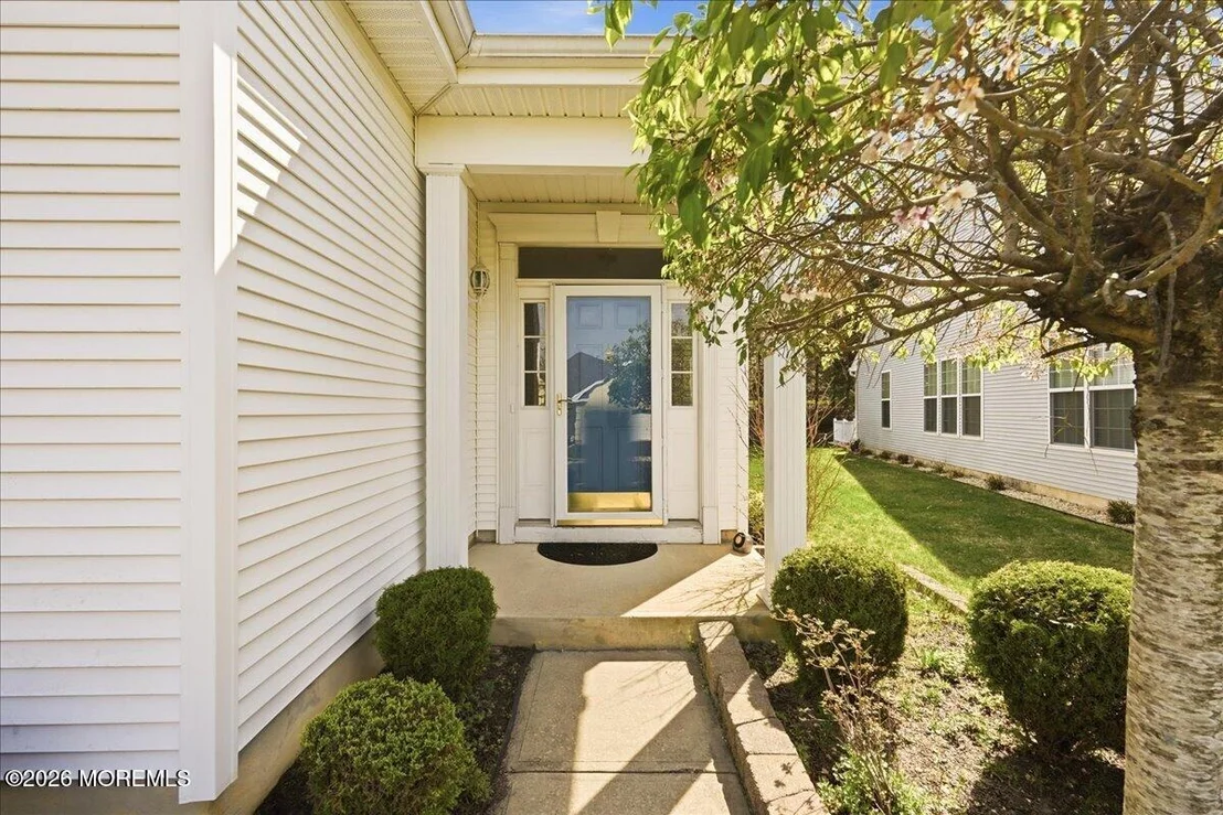Photo of 74 Pond View Circle