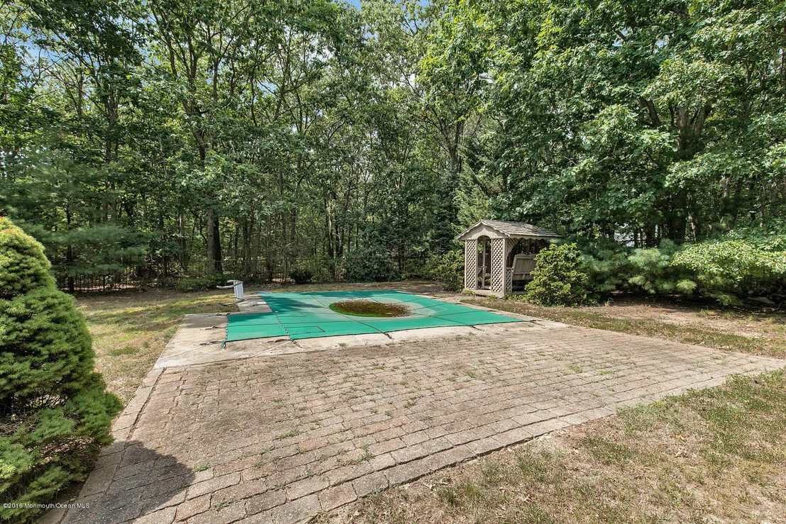 Photo of 2114 Shadowbrook Drive