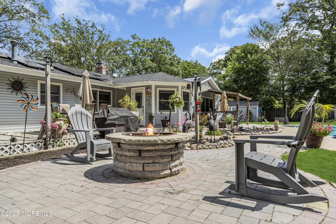 Photo of 110 4th Avenue