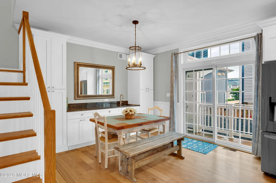 Photo of 222 3rd Avenue