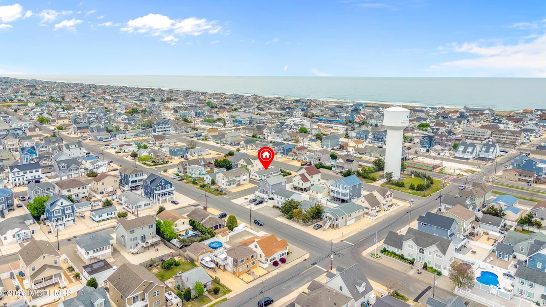 Photo of 202 5th Avenue