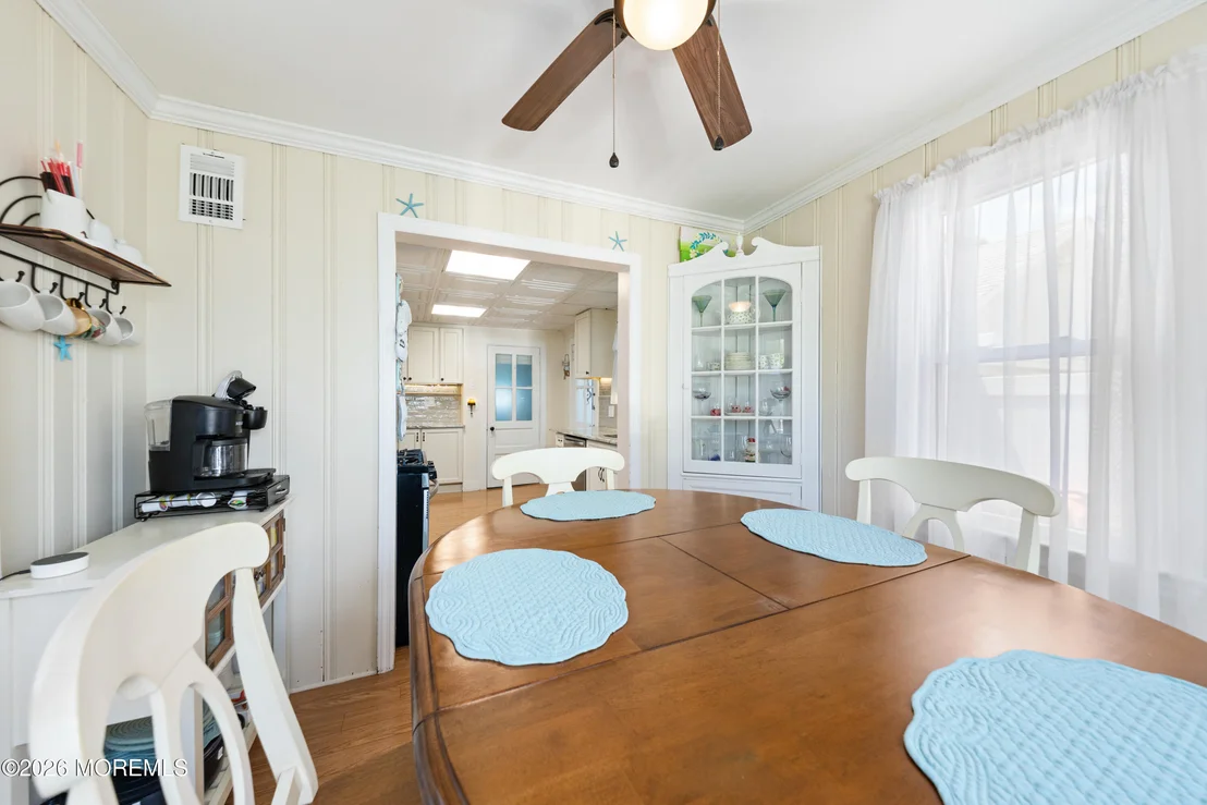 Photo of 1601 River Road