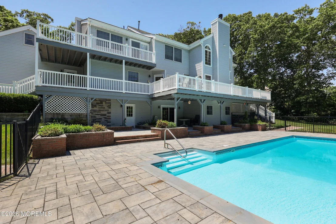 Photo of 1908 Shadowbrook Drive