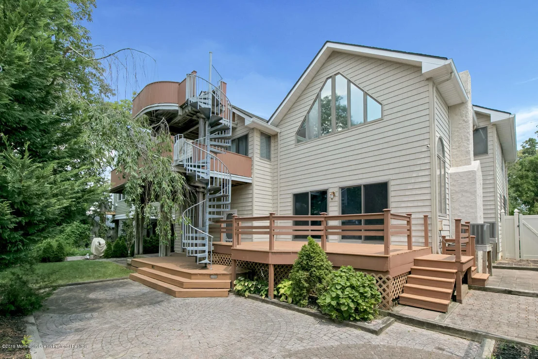 Photo of 110 Ocean Gate Avenue