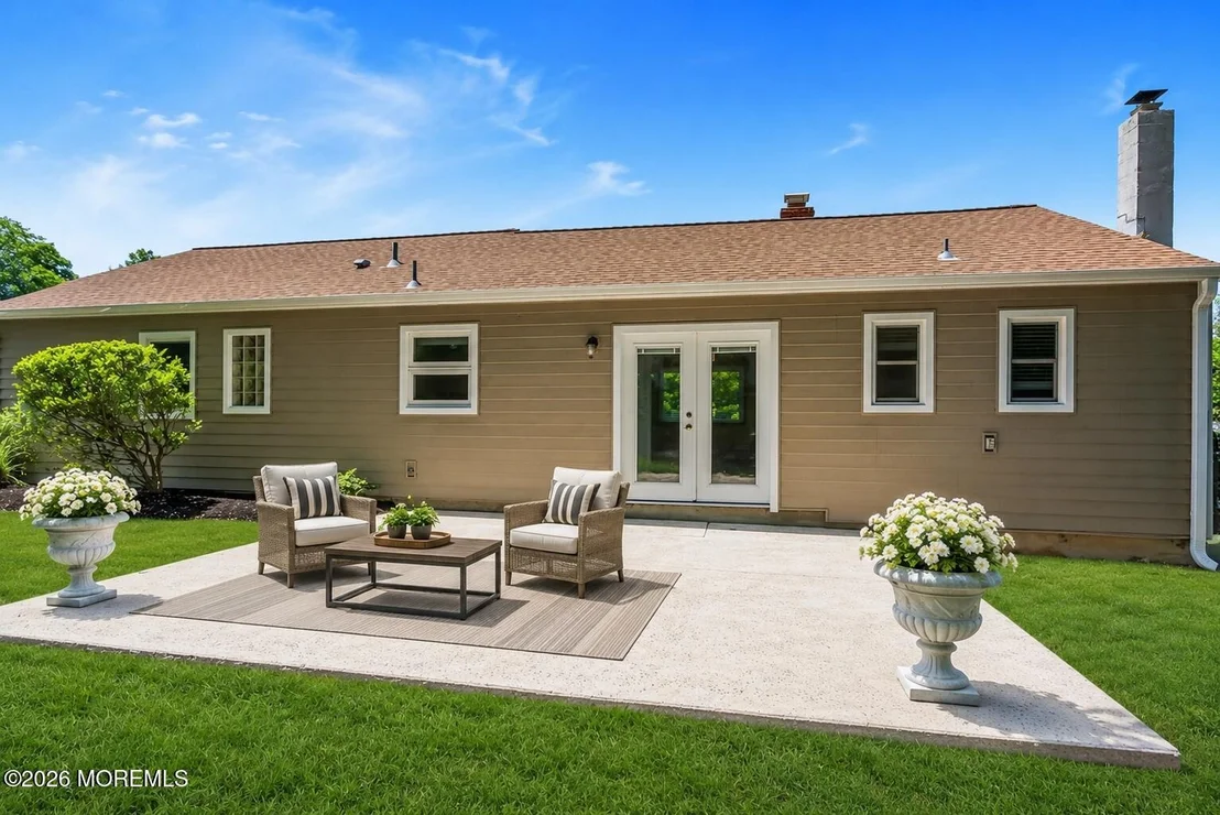Photo of 2558 Stearns Drive