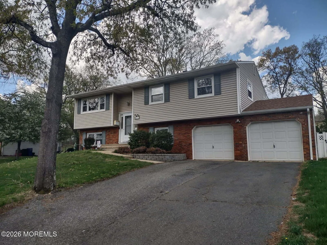 Photo of 10 Lexington Road