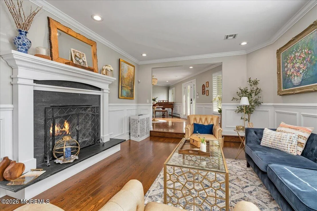 Photo of 48 Lakeside Avenue