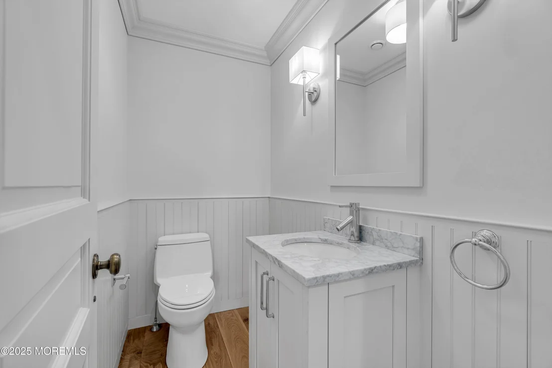 Photo of 327 South Boulevard