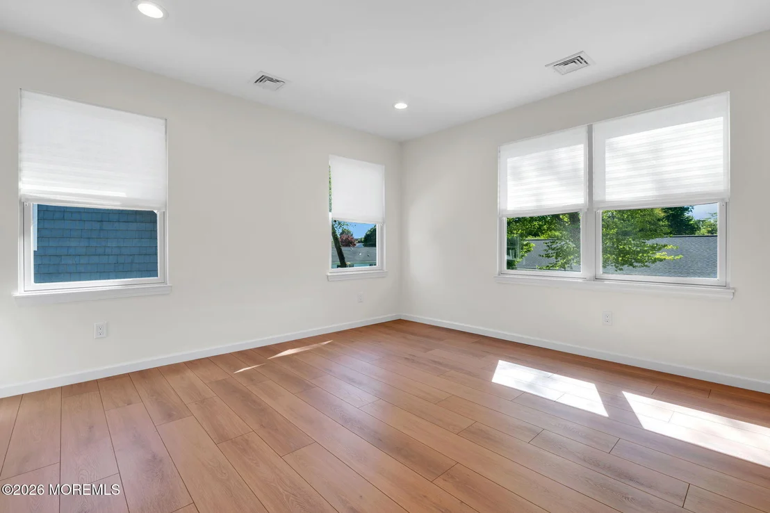Photo of 2005 Marconi Road