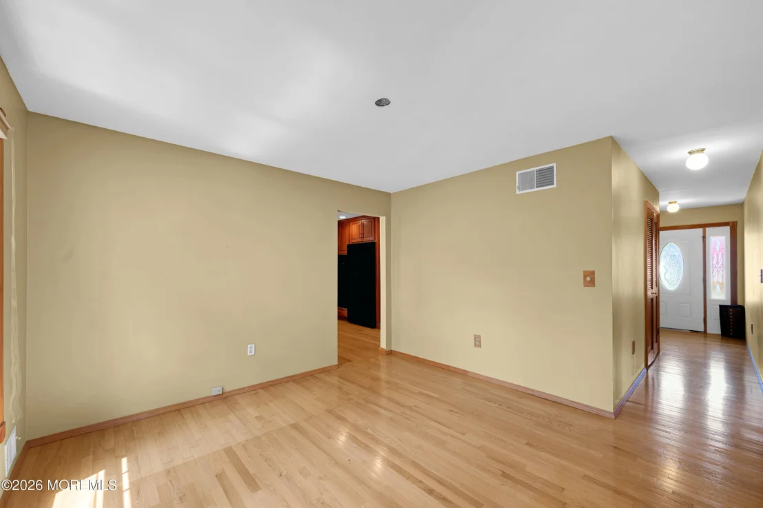 Photo of 718 Auth Avenue
