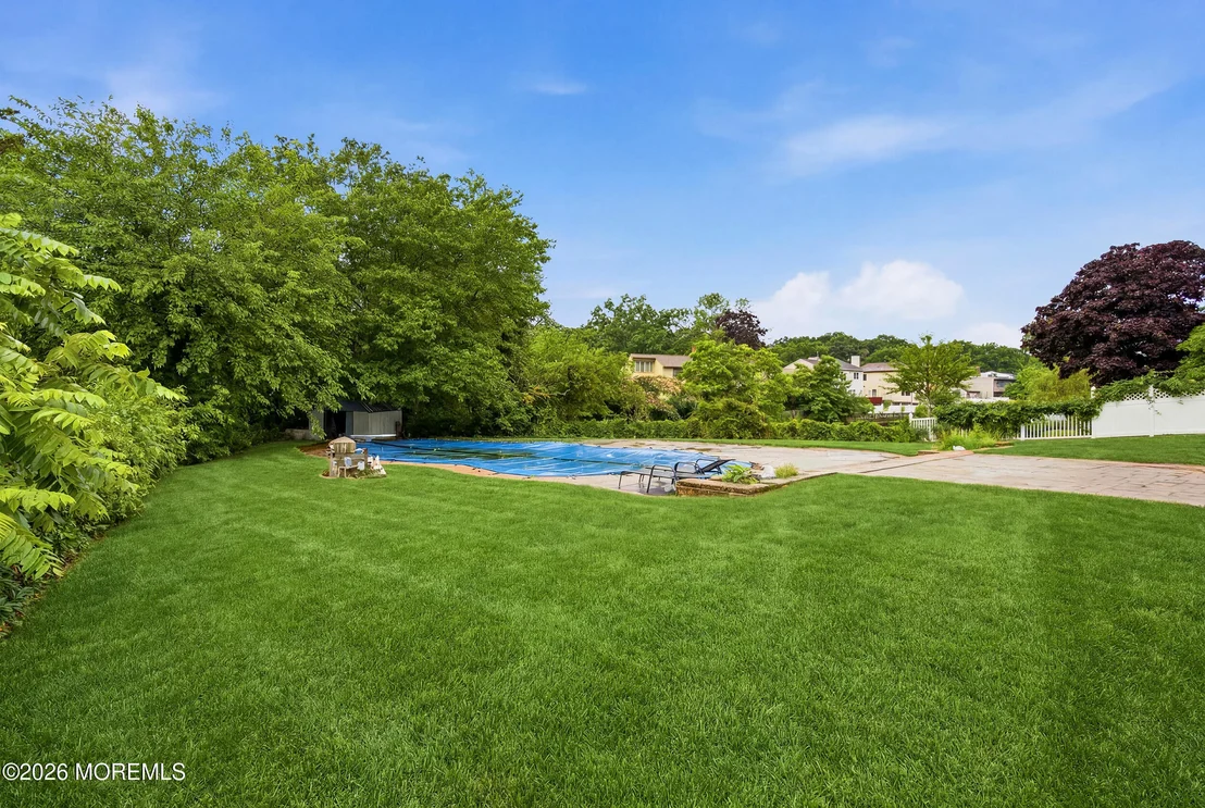 Photo of 652 Brookside Drive
