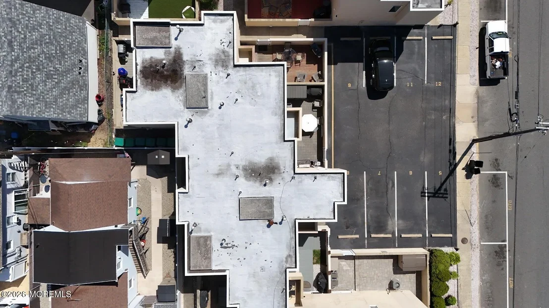 Photo of Unit 5 at 1102 Boulevard