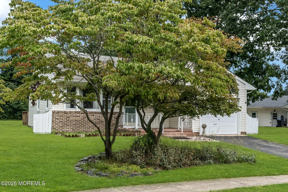 Photo of 75 Columbine Circle