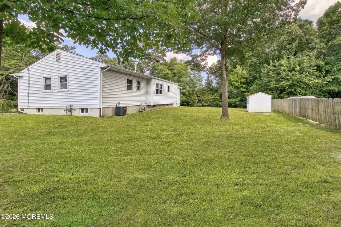 Photo of 120 Algonquin trl.