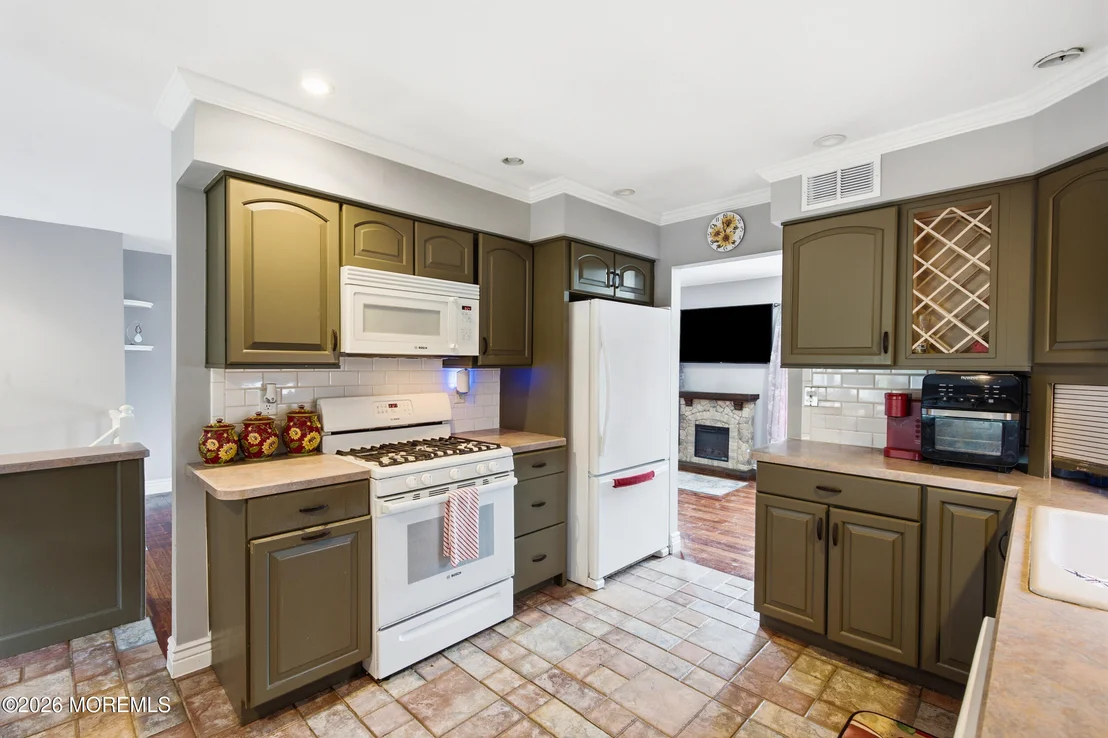 Photo of 652 Brookside Drive