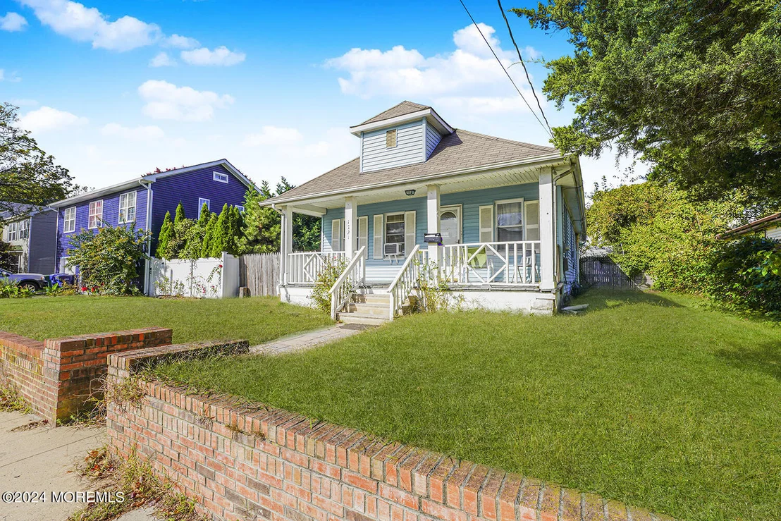Photo of 1721 Bangs Avenue