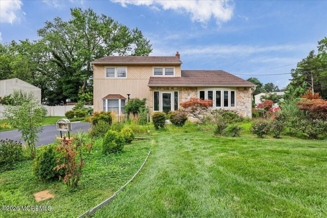 Photo of 20 Eisele Avenue