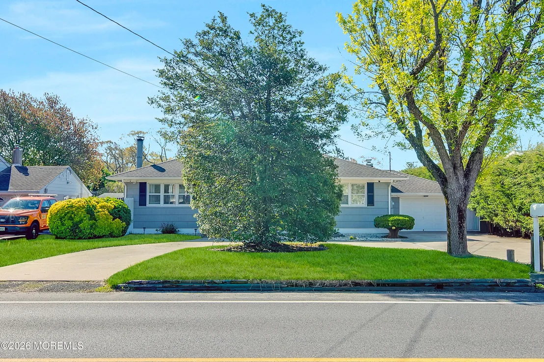 Photo of 609 Adamston Road