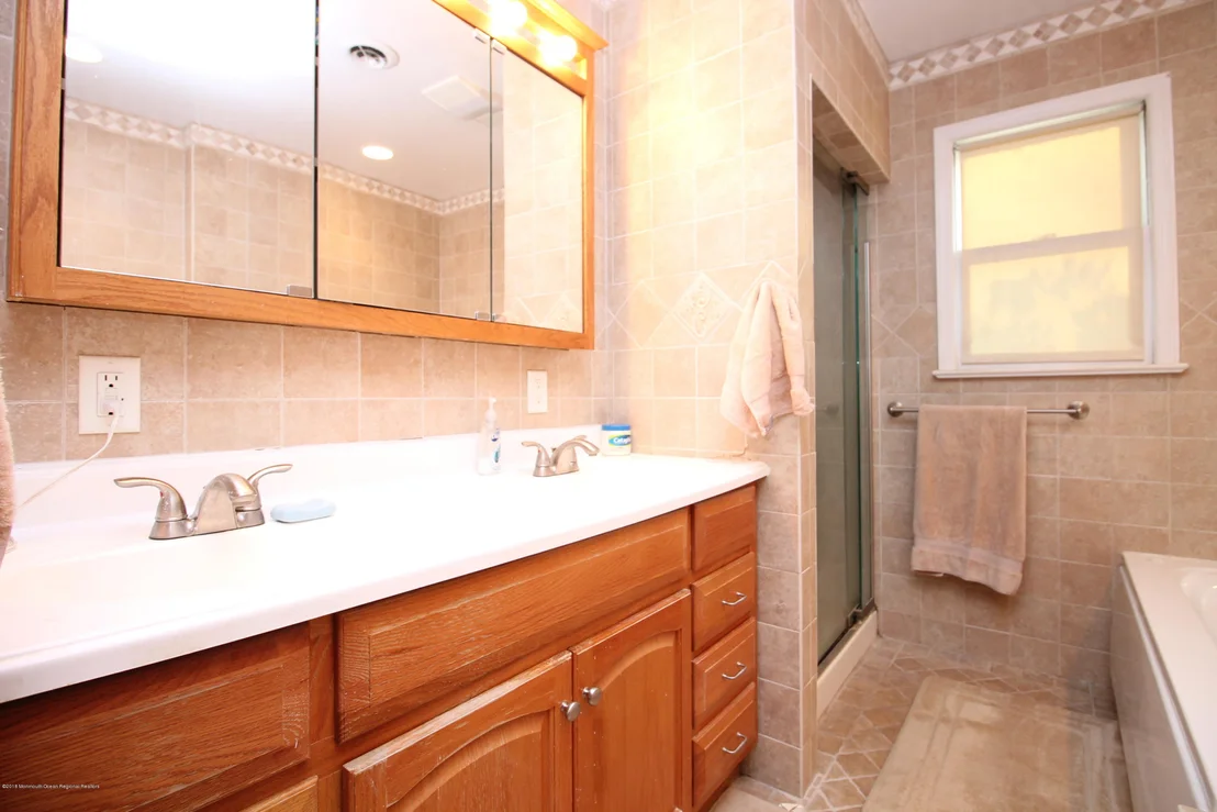 Photo of 33 Deepdale Drive