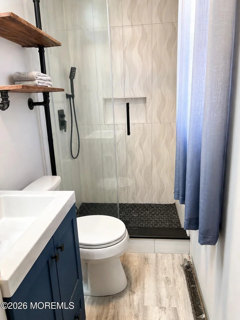 Photo of 810 Leeward Drive