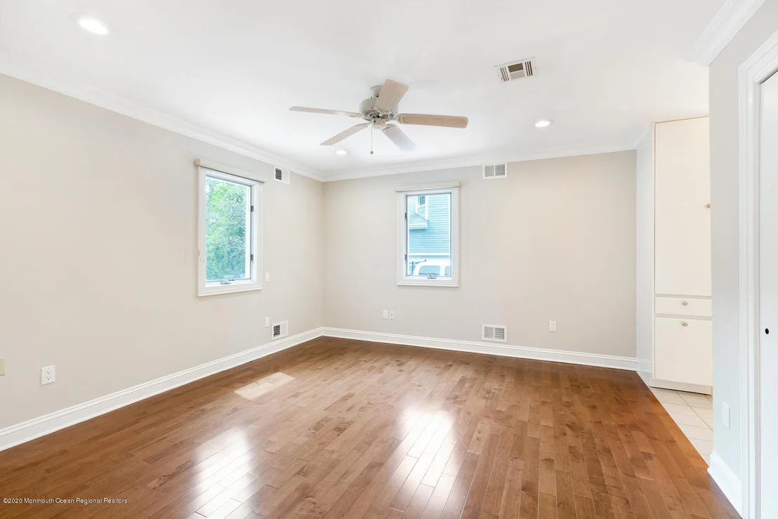 Photo of 9 S Tamarack Drive