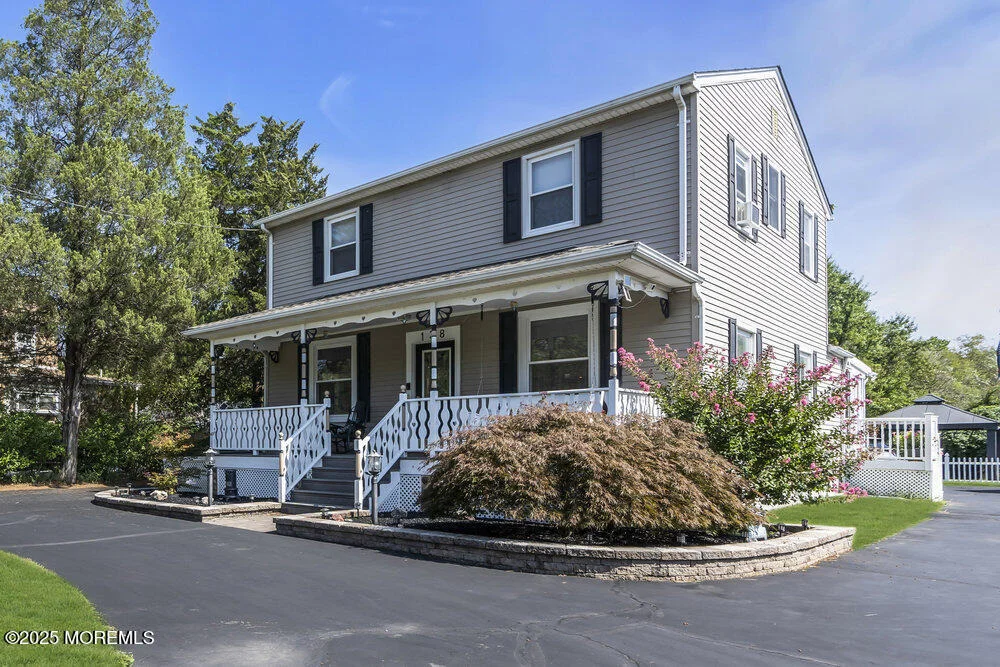 Photo of 138 Main Street