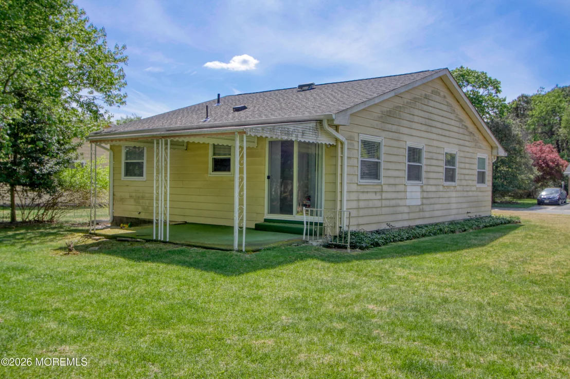 Photo of 16 Hudson Parkway